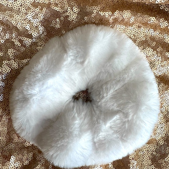 Minky Snow Seal Hair Scrunchie Handmade - Picture 1 of 2